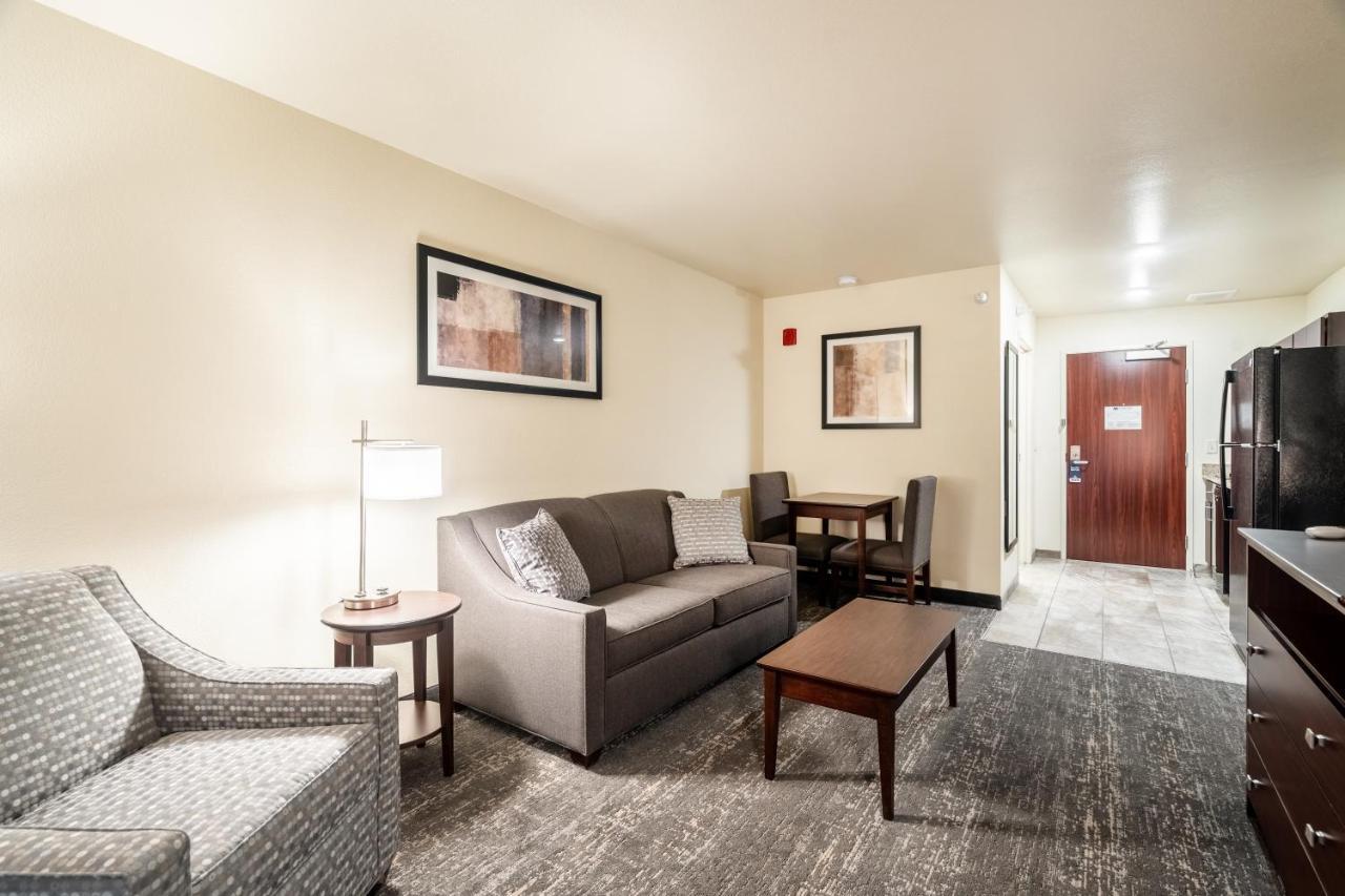 Cobblestone Hotel & Suites - アンドリューズ エクステリア 写真