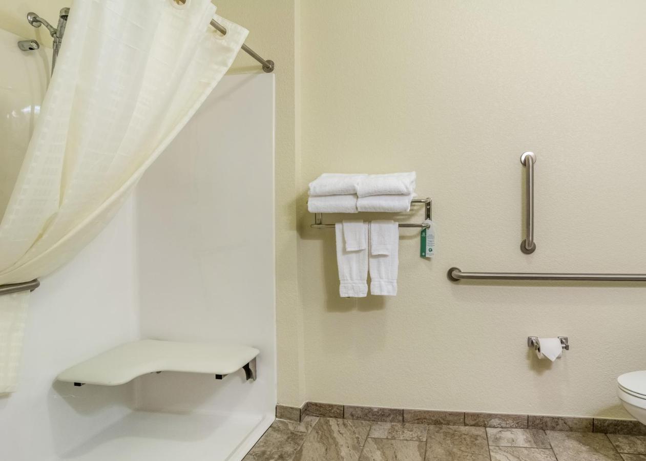 Cobblestone Hotel & Suites - アンドリューズ エクステリア 写真